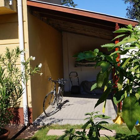 Akacia Apartment - Free Inside Parking, 2 Bedrooms, Garden, Next To Centre Budapest Bagian luar foto