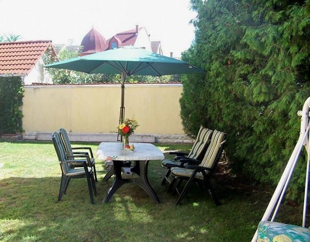 Akacia Apartment - Free Inside Parking, 2 Bedrooms, Garden, Next To Centre Budapest Ruang foto